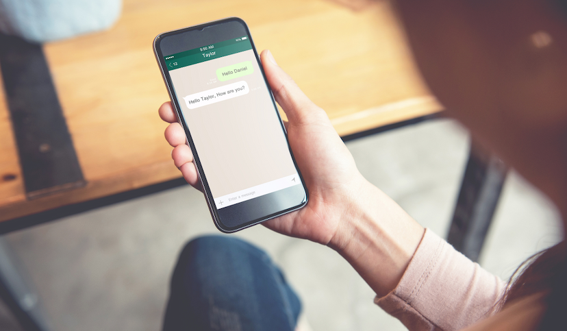 Using WhatsApp for Customer Service: Pros & Cons and Best Practices