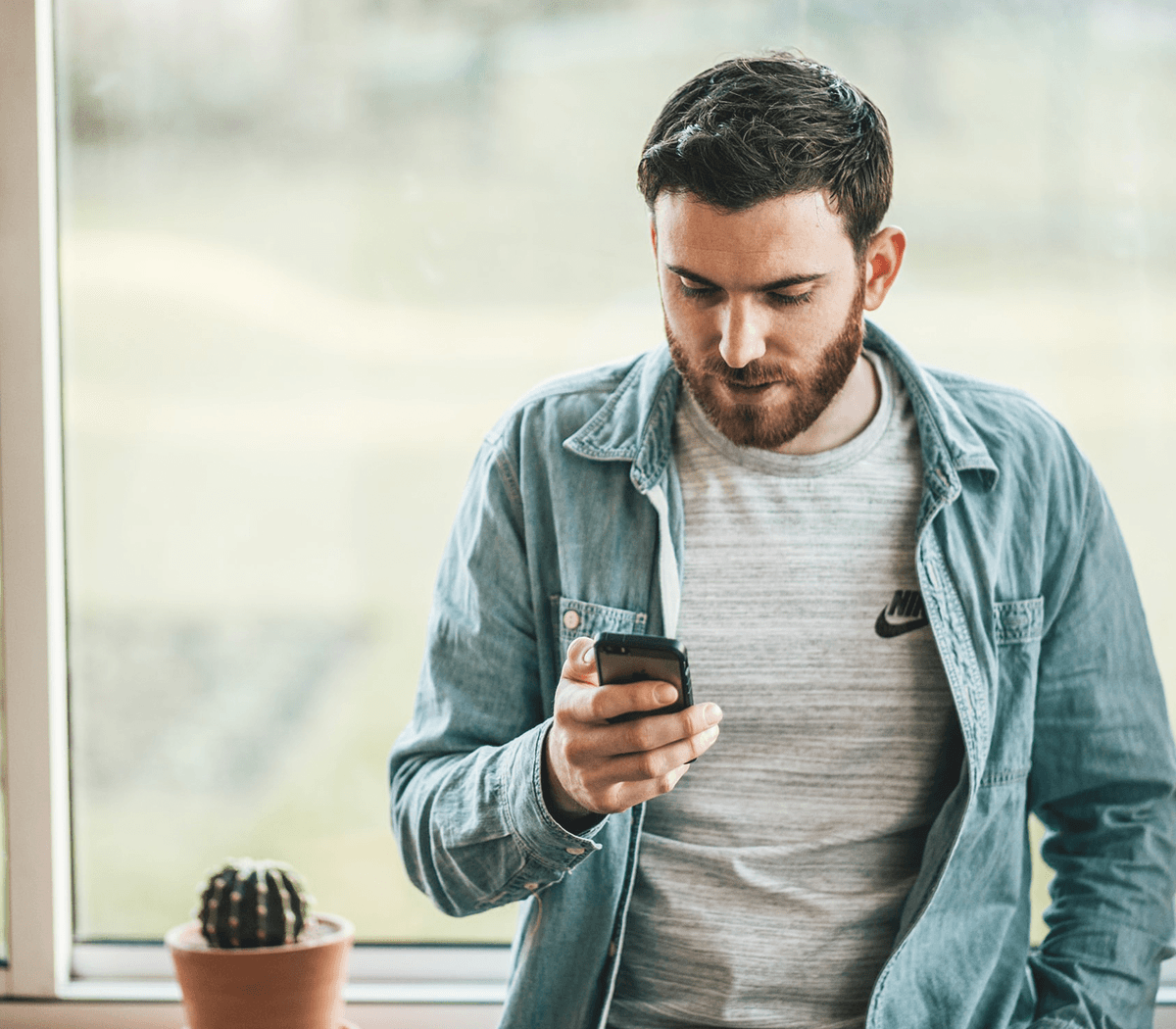 Use these SMS marketing statistics to gain a better understanding of how you can improve reach, saturation and brand awareness in 2021.
